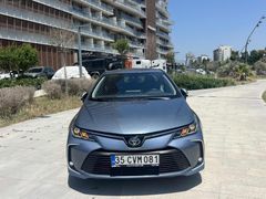 ULUTAŞLAR'DAN 2021 TOYOTA COROLLA HYBRİD 2 PARÇA BOYALI KREDİLİ