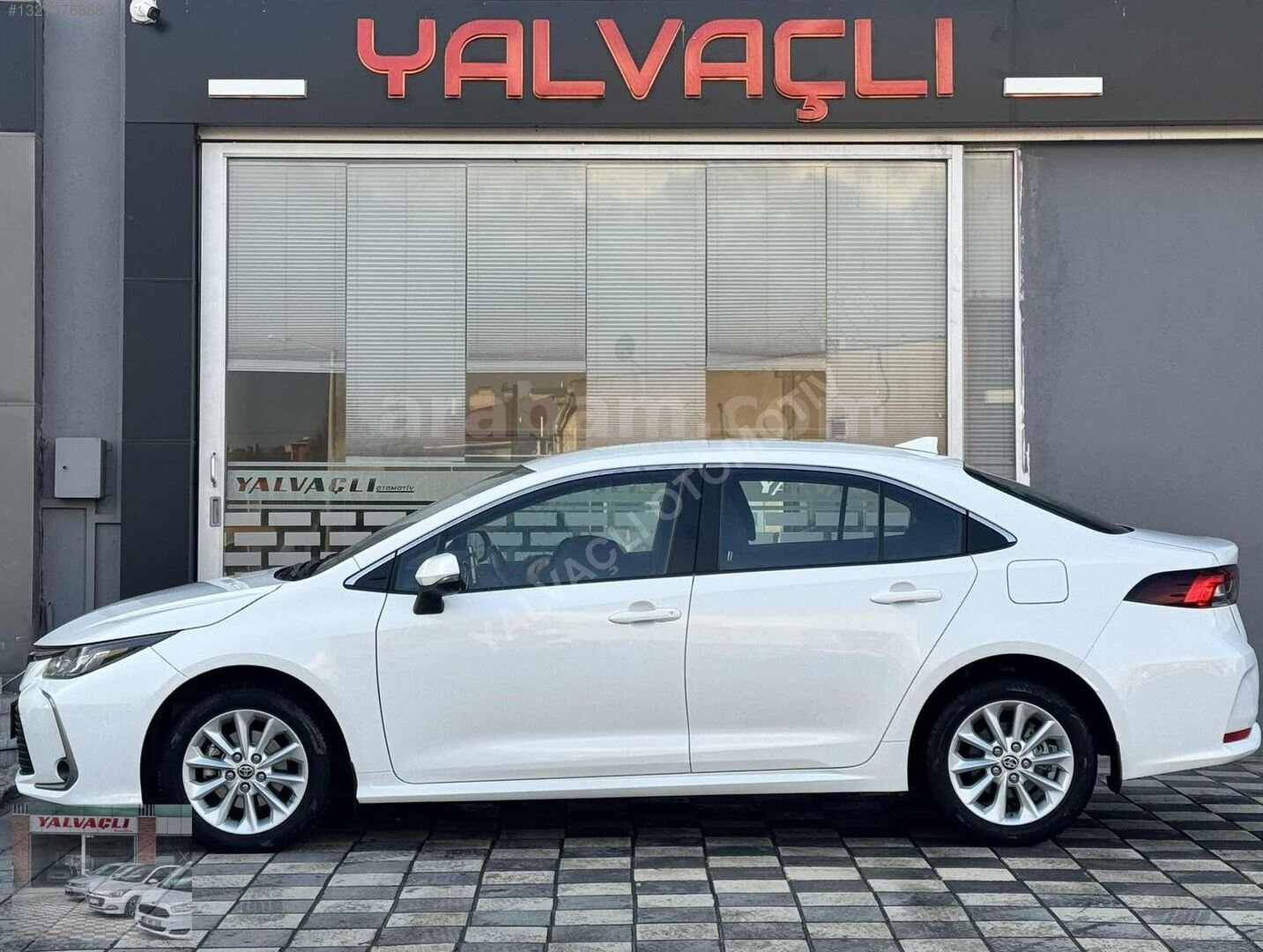 Galeriden Toyota Corolla 1.8 Hybrid Dream 2022 Model Konya 107.000 km Beyaz 4