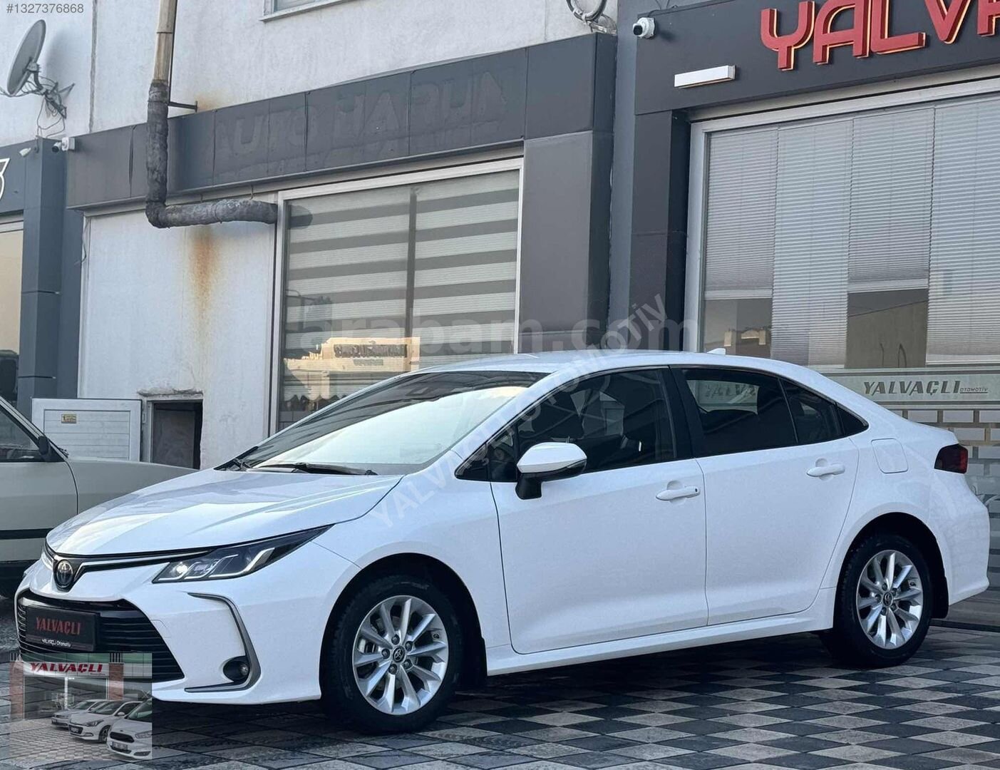 Galeriden Toyota Corolla 1.8 Hybrid Dream 2022 Model Konya 107.000 km Beyaz 7