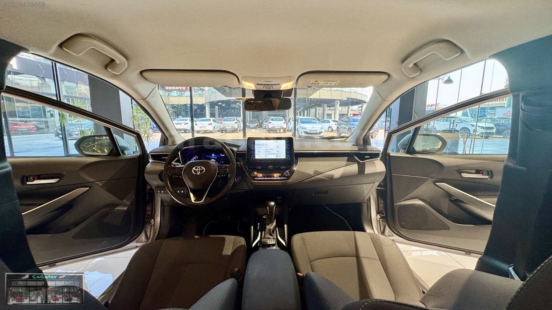 Galeriden Toyota Corolla 1.8 Hybrid Dream 2021 Model İstanbul 57.500 km Gri 4