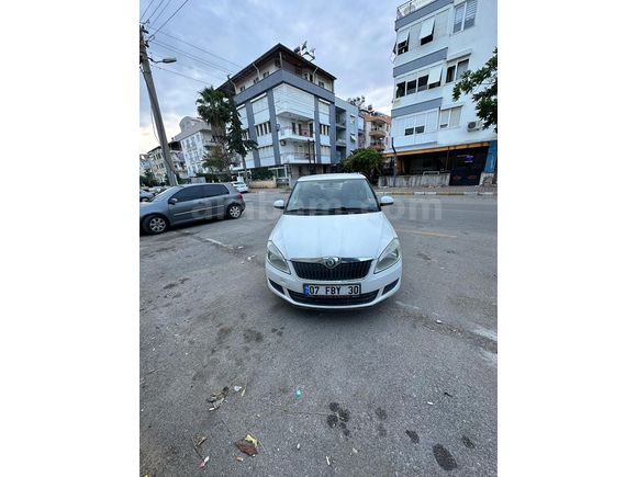 İlk Sahibinden Skoda Fabia 1.4 Ambiente 2012 Model 