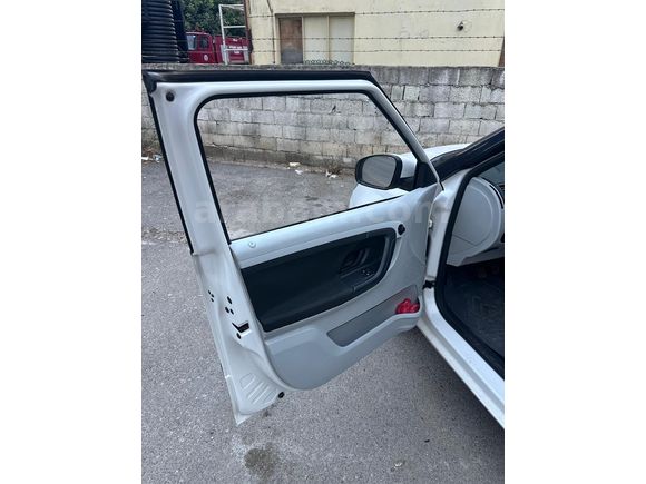 İlk Sahibinden Skoda Fabia 1.4 Ambiente 2012 Model 