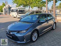 Boyasız-2022 COROLLA 1.8 HYBRİD DREAM - Servis Bakımlı -67.000