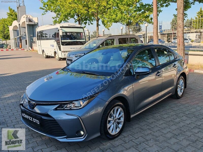 Galeriden Toyota Corolla 1.8 Hybrid Dream 2022 Model Kocaeli 67.000 km Mavi