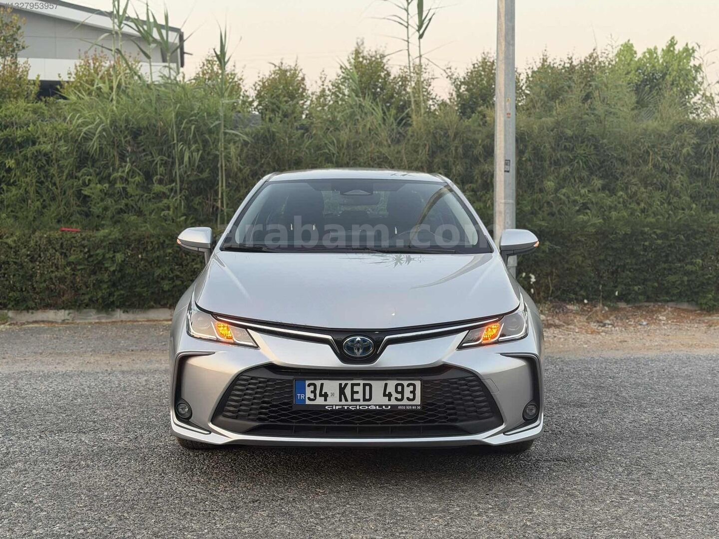 Galeriden Toyota Corolla 1.8 Hybrid Dream 2024 Model Antalya 31.000 km Gri 1