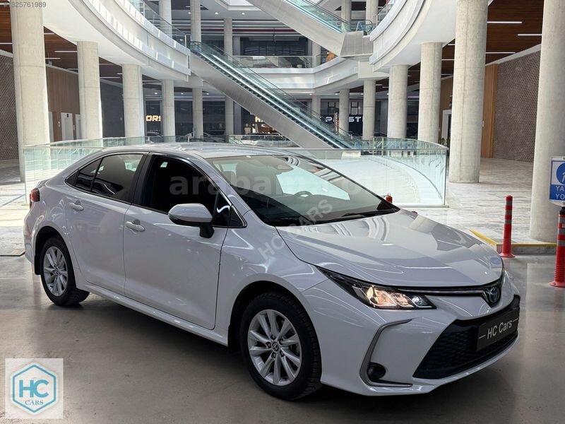 Galeriden Toyota Corolla 1.8 Hybrid Dream 2023 Model Ankara 28.900 km Beyaz