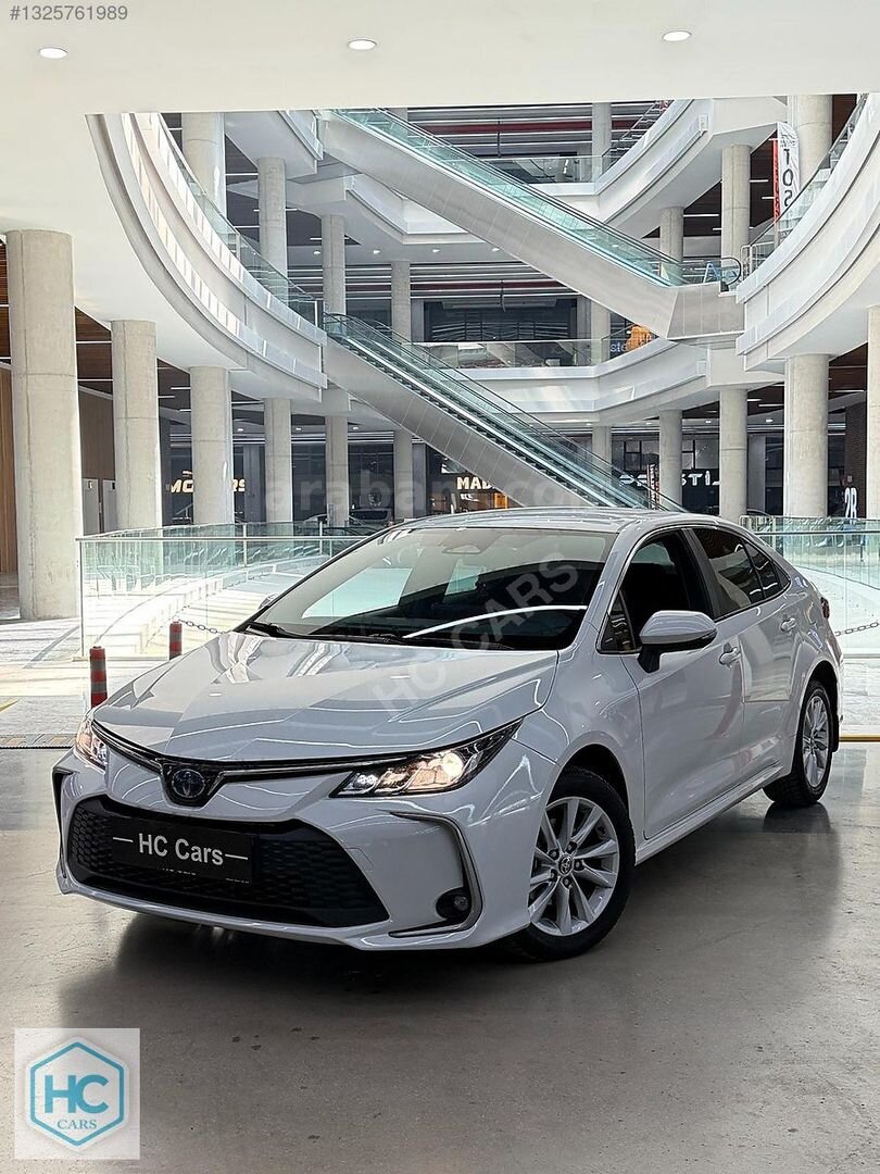 Galeriden Toyota Corolla 1.8 Hybrid Dream 2023 Model Ankara 28.900 km Beyaz 6