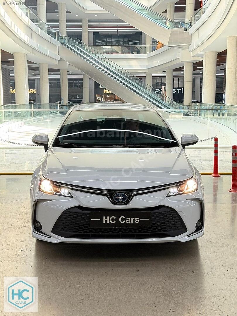 Galeriden Toyota Corolla 1.8 Hybrid Dream 2023 Model Ankara 28.900 km Beyaz 5