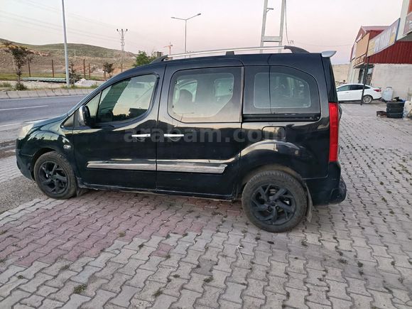 Galeriden Citroen Berlingo 1.6 HDi Combi X 2012 Model Van