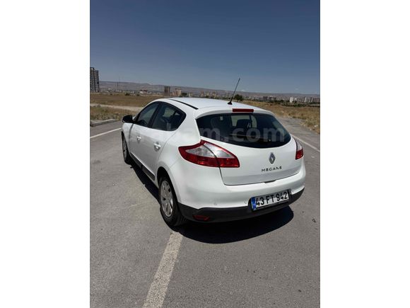 Sahibinden Renault Megane 1.6 Joy 2013 Model 