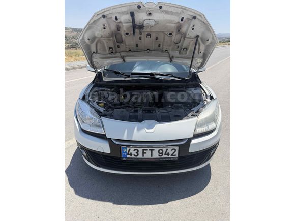 Sahibinden Renault Megane 1.6 Joy 2013 Model 