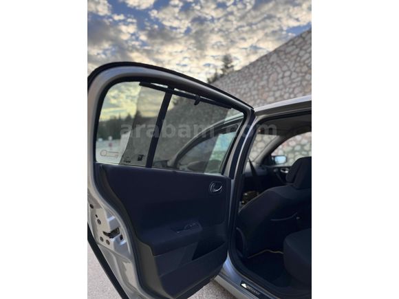 Sahibinden Renault Megane 1.5 dCi Dynamique 2005 Model 