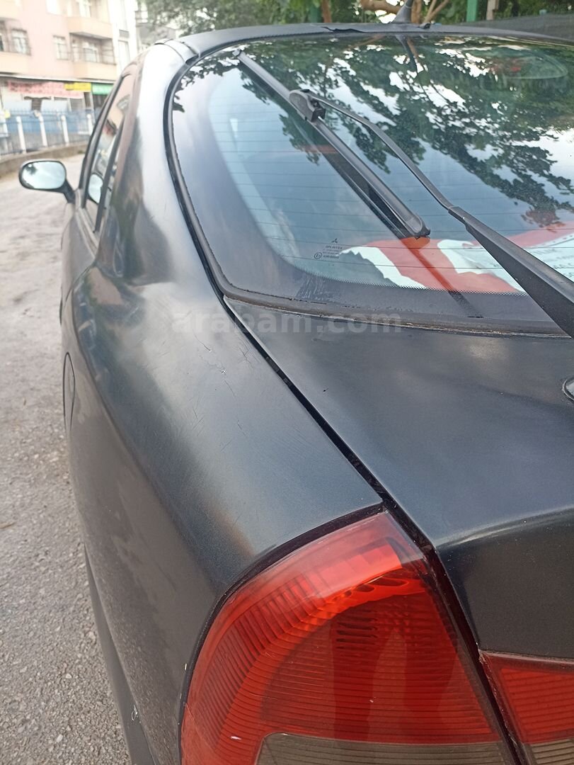 Sahibinden Mitsubishi Carisma 1.6 Comfort 2001 Model Kocaeli 250.000 km Siyah 4