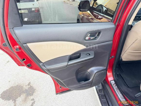 CR-V i-DTEC 4*4 EXECUTIVE PLUS ^KIRMIZI^ 150 bin'de SRVS BKMLI