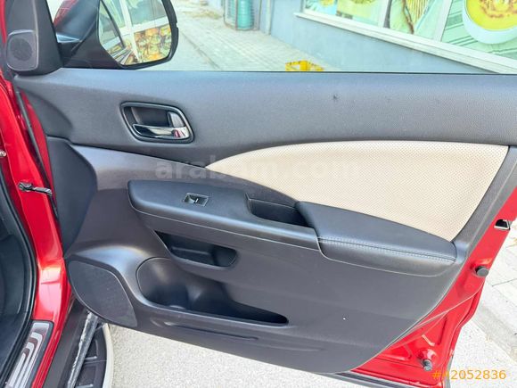 CR-V i-DTEC 4*4 EXECUTIVE PLUS ^KIRMIZI^ 150 bin'de SRVS BKMLI
