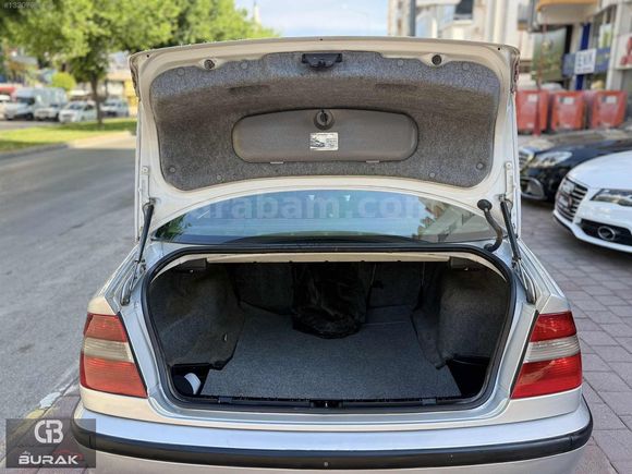GALLERİ BURAK BMW 320i MASRAFSIZ TEMİZ ARAÇ