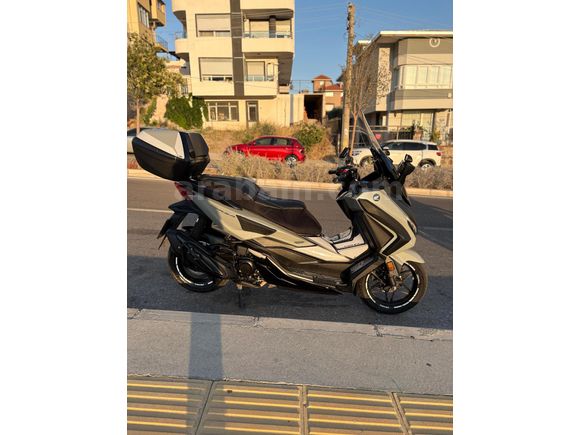 gırtlak dolusu Honda Forza 250