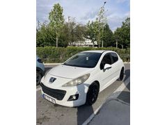Sahibinden Peugeot 207 1.4 Trendy 2011 Model 