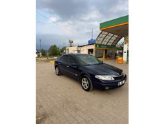 Sahibinden Renault Laguna 1.6 Privilege  degişensiz tramersiz geniş aile aracı 2005 Model