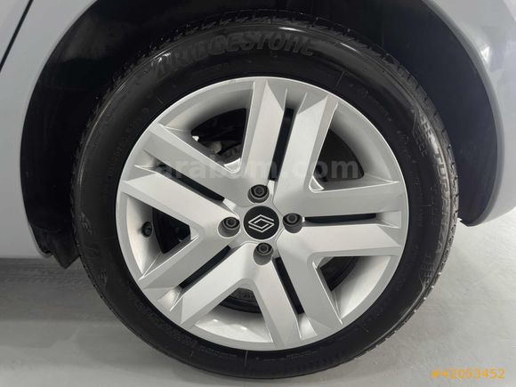 %20 FATURALI GSR2 PAKET 2025 CLİO EVOLUTİON 1.0TCE OTOMATİK