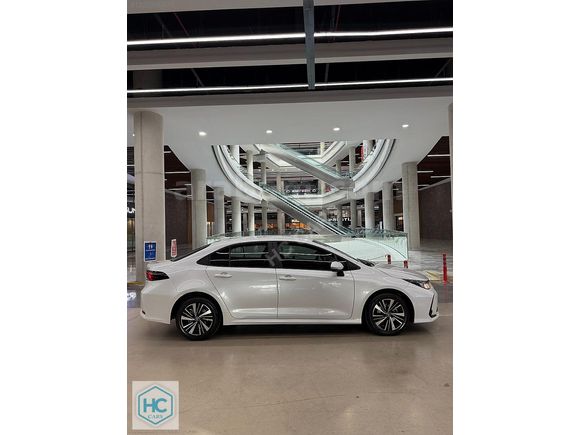2025 TOYOTA COROLLA 1.5 VISION PLUS HATASIZ 15BİN KM +ÇELİK JANT