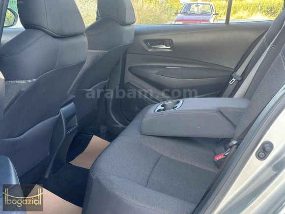 2025 TOYOTA COROLLA 1.5 VİSİON PLUS 10.400 KM HATASIZ BOYASIZ