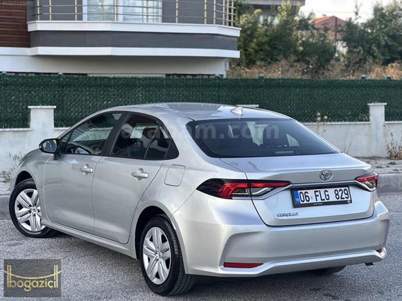 2025 TOYOTA COROLLA 1.5 VİSİON PLUS 10.400 KM HATASIZ BOYASIZ