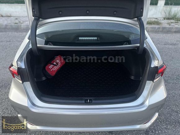 2025 TOYOTA COROLLA 1.5 VİSİON PLUS 10.400 KM HATASIZ BOYASIZ