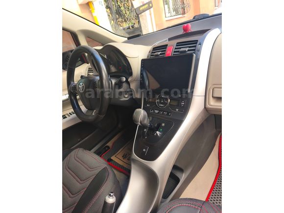 Bayandan Toyota Auris 1.4 D-4D Elegant 2012 Model 