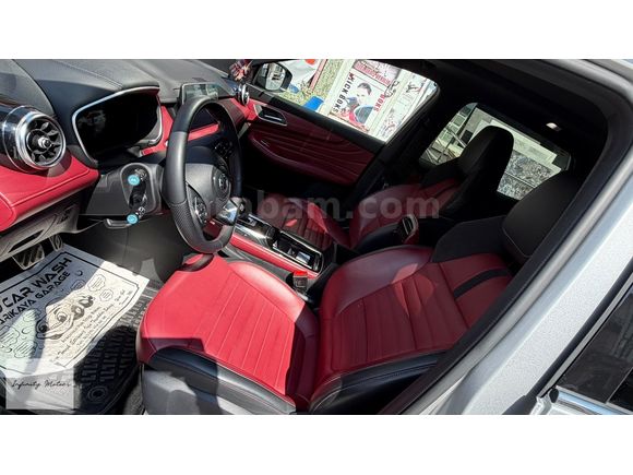 2024 MG HS 1.5 T-GDI LUXURY