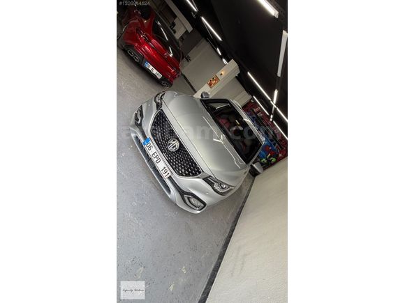 2024 MG HS 1.5 T-GDI LUXURY
