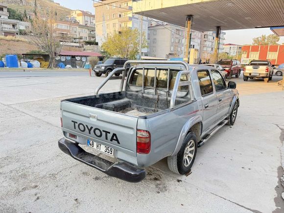 2005 MODEL ORJİNAL KLİMALI HİLUX