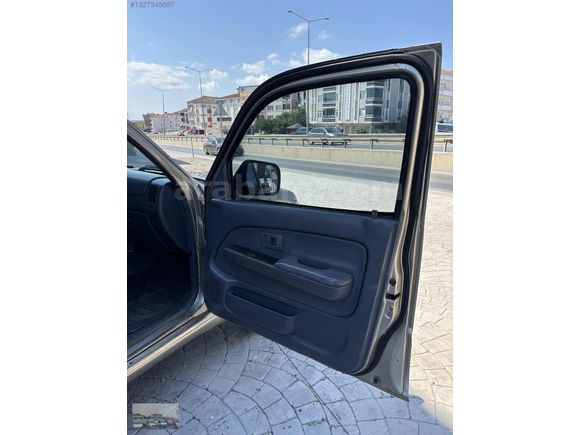 2004 MODEL TOYOTA HILUX 2.4 D KLİMALI DEĞİŞENSİZ