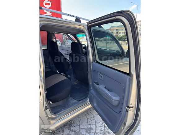 2004 MODEL TOYOTA HILUX 2.4 D KLİMALI DEĞİŞENSİZ