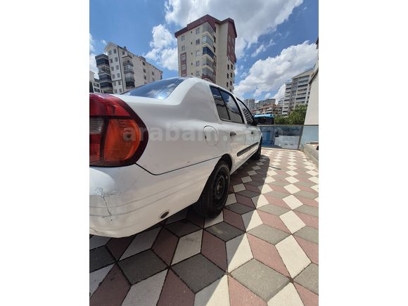 Sahibinden Renault Clio 1.4 RNA 2001 Model 