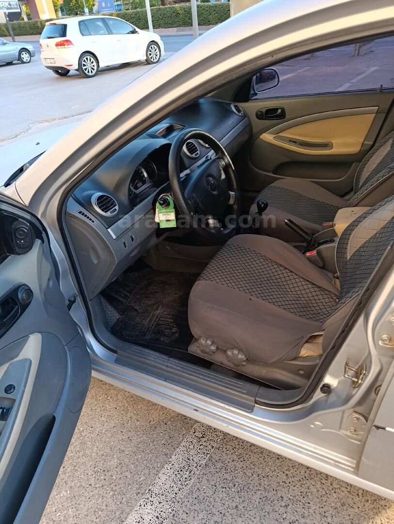 Galeriden Chevrolet Lacetti 1.6 SX 2004 Model İzmir 292.000 km Gri (Gümüş) 6