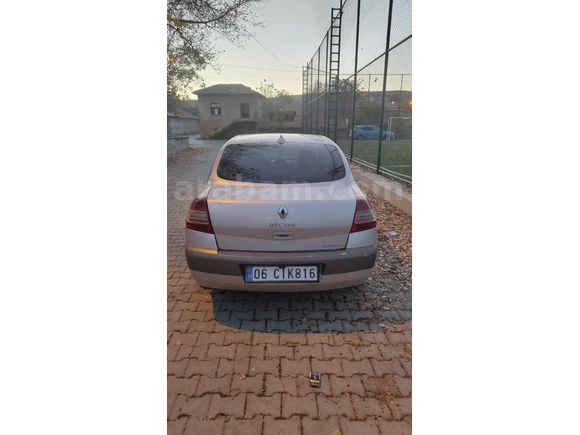 Sahibinden tertemiz cam gibi Megane 2 expresion 1.5 DCE 105 hp