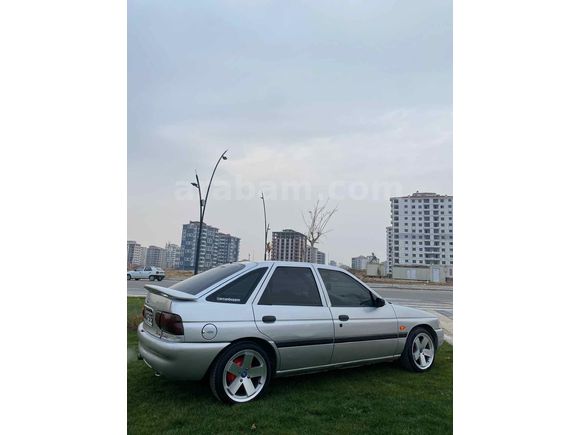 Sahibinden Ford Escort 1.6 CLX 1999 Model 