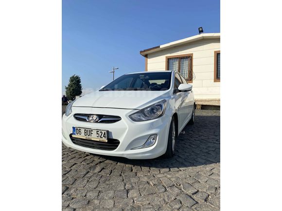 Sahibinden Hyundai Accent Blue 1.6 CRDI Mode Plus 2013 Model 