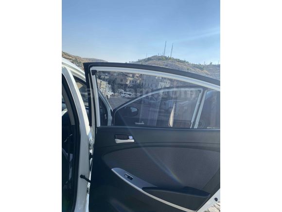 Sahibinden Hyundai Accent Blue 1.6 CRDI Mode Plus 2013 Model 