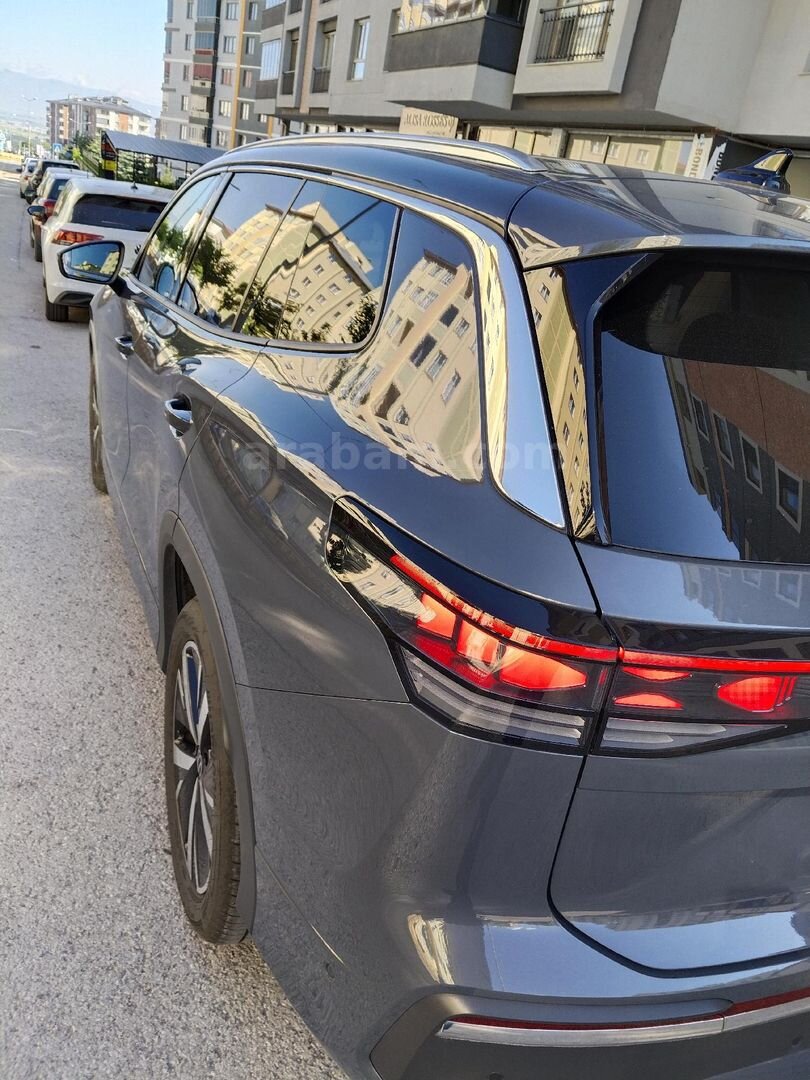 Sahibinden Volkswagen Tayron 1.5 e-TSI Elegance 2025 Model Erzurum 11.000 km Gri 4