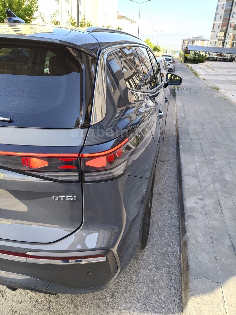 Sahibinden Volkswagen Tayron 1.5 e-TSI Elegance 2025 Model Erzurum 11.000 km Gri 3