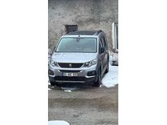 Sahibinden Peugeot Rifter 1.5 BlueHDI Plus Allure 2022 Model 