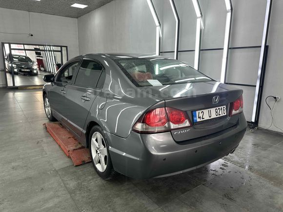 Sahibinden Honda Civic 1.6i VTEC Elegance 2011 Model 