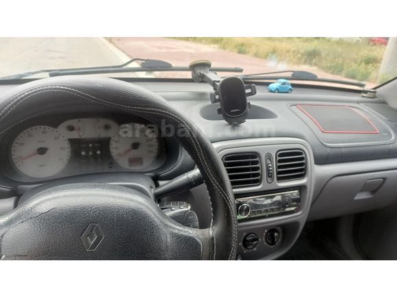Sahibinden Renault Clio 1.4 2002 Model