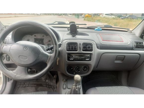 Sahibinden Renault Clio 1.4 2002 Model