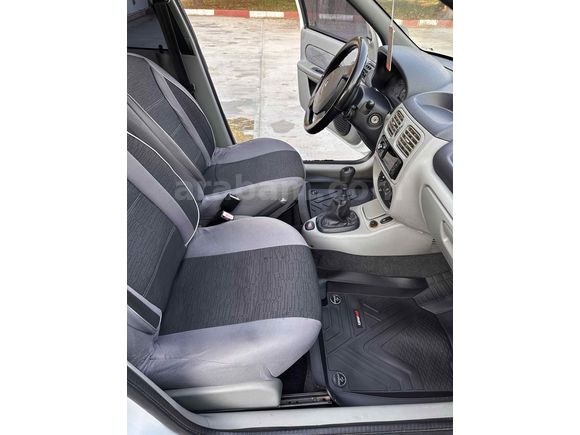 Sahibinden Renault Clio 1.4 Authentique 2004 Model 