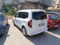 2025 MODEL KANGOO 1.5 BLUEDCİ ICONİC 8 BİN KMDE HATASIZ BOYASIZ