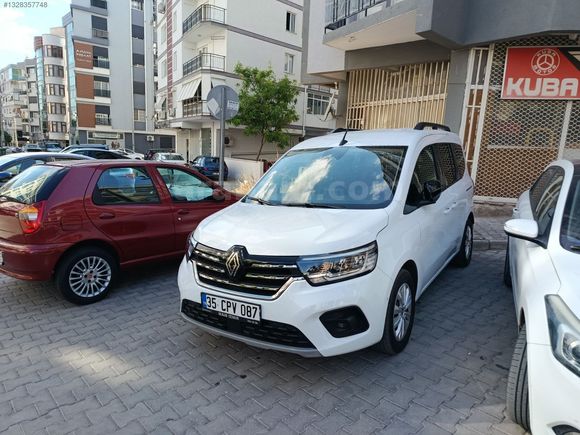2025 MODEL KANGOO 1.5 BLUEDCİ ICONİC 8 BİN KMDE HATASIZ BOYASIZ
