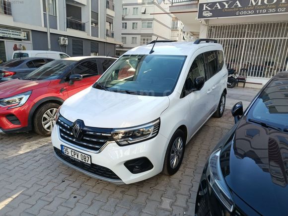 2025 MODEL KANGOO 1.5 BLUEDCİ ICONİC 8 BİN KMDE HATASIZ BOYASIZ